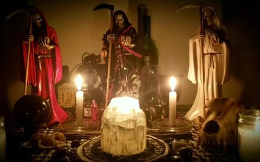 El Gran Amarre de la Santa Muerte, es un ritual con 9 peticiones concretas